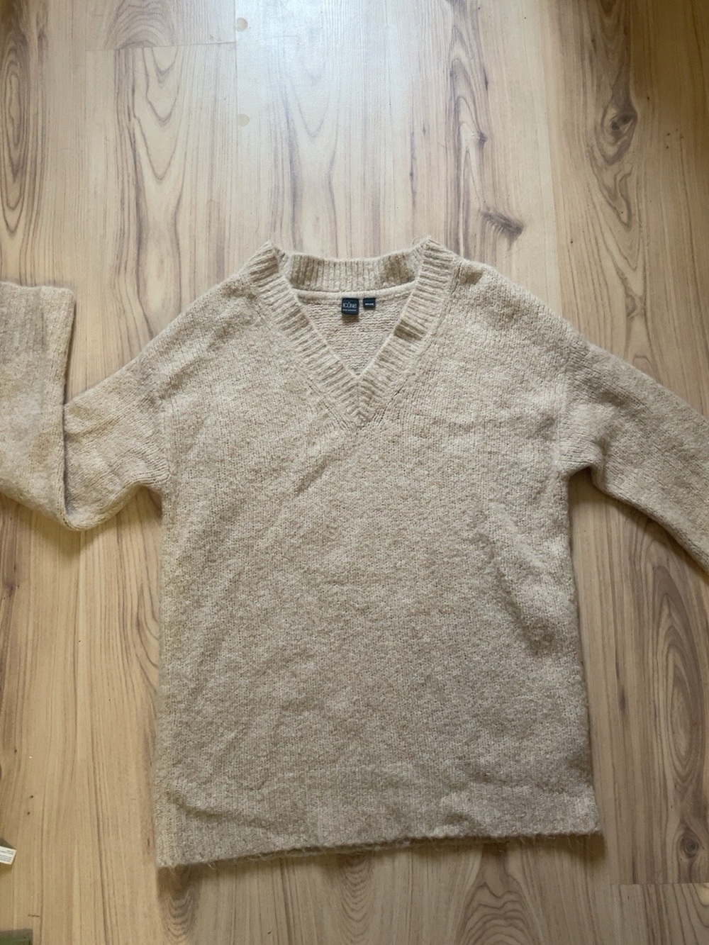 Simons V-Neck Sweater in Light Beige